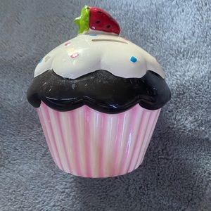 Cupcake piggie bank